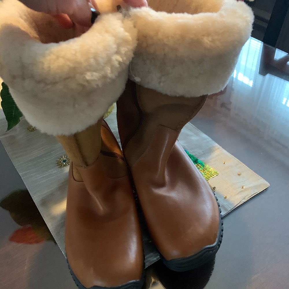 Ugg Boots Women’s size 9